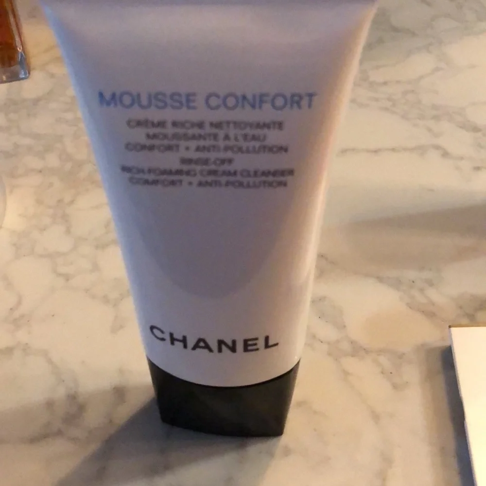 Chanel blush/skincare bundle